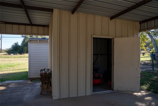 156 Wayman Drive, Whitney, TX 76692