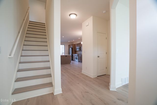 48 Lancaster Court, Ballston, NY 12019