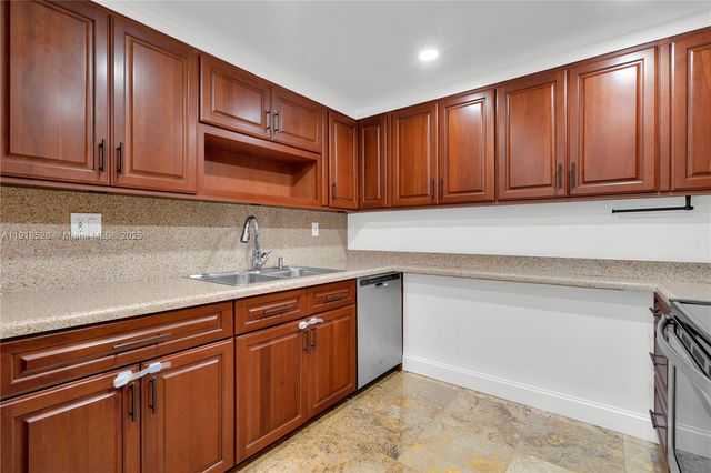 9823 SW 93rd Ter, Miami, FL 33176