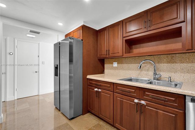 9823 SW 93rd Ter, Miami, FL 33176