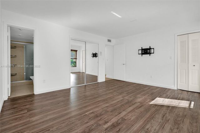 9823 SW 93rd Ter, Miami, FL 33176