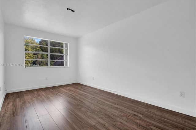 9823 SW 93rd Ter, Miami, FL 33176