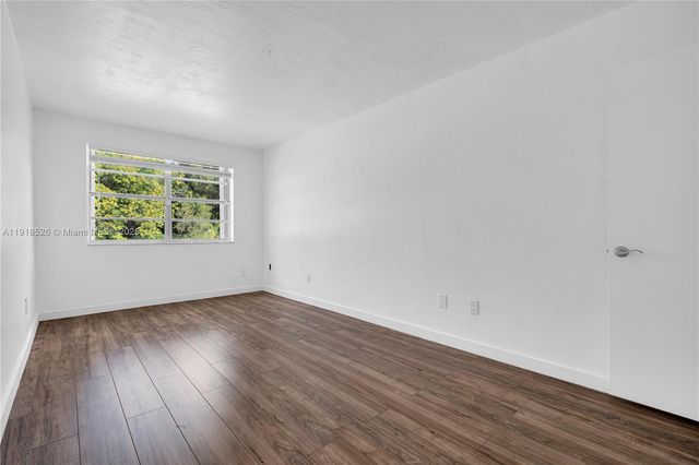 9823 SW 93rd Ter, Miami, FL 33176