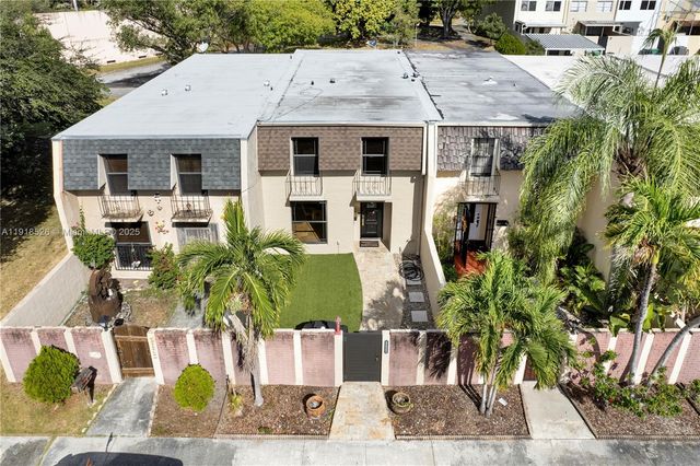 9823 SW 93rd Ter, Miami, FL 33176