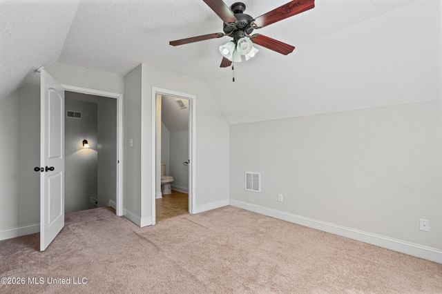 6450 Arbor Lake Drive, Horn Lake, MS 38637