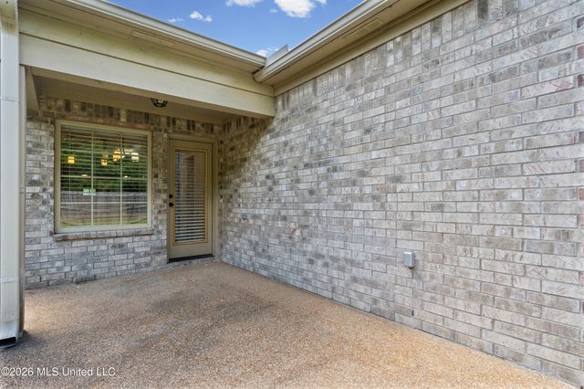 6450 Arbor Lake Drive, Horn Lake, MS 38637