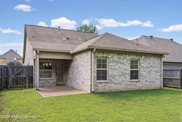 6450 Arbor Lake Drive, Horn Lake, MS 38637