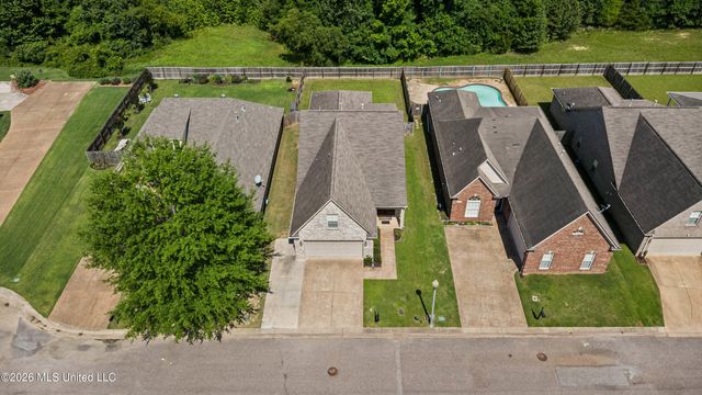 6450 Arbor Lake Drive, Horn Lake, MS 38637