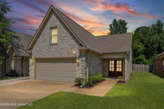 6450 Arbor Lake Drive, Horn Lake, MS 38637