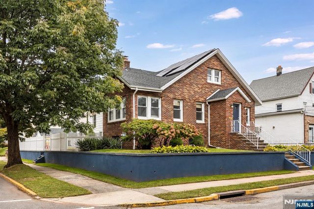 25 Davey Street, Bloomfield, NJ 07003