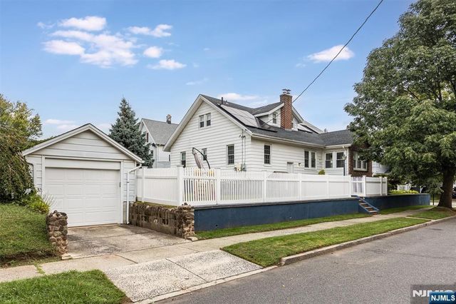25 Davey Street, Bloomfield, NJ 07003
