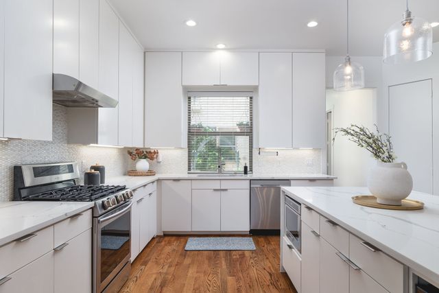 2415 Knight Street A, Dallas, TX 75219