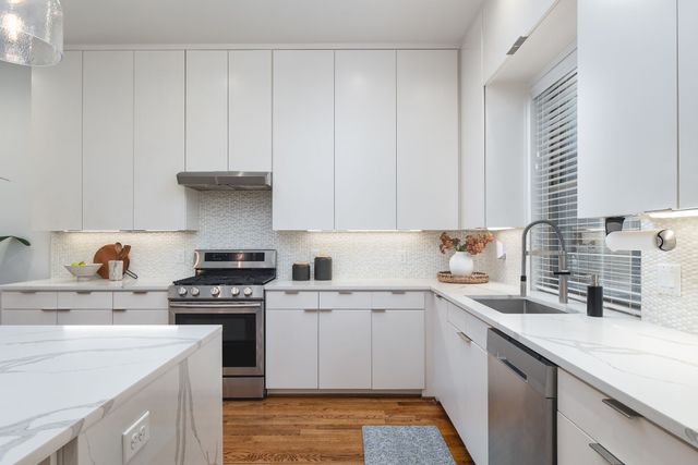 2415 Knight Street A, Dallas, TX 75219