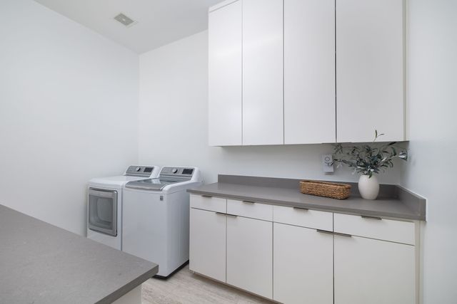 2415 Knight Street A, Dallas, TX 75219