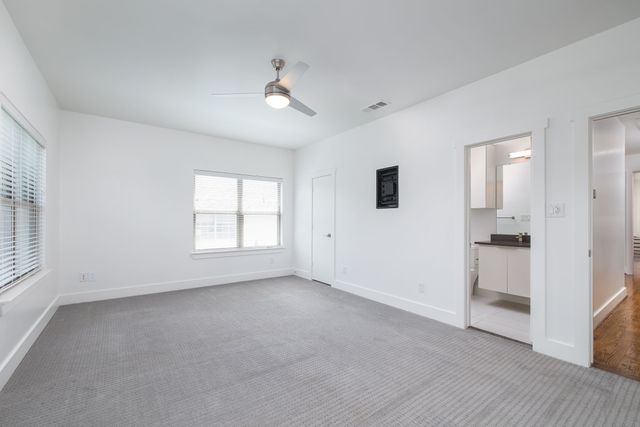 2415 Knight Street A, Dallas, TX 75219