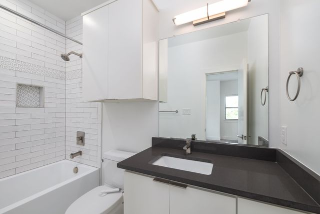 2415 Knight Street A, Dallas, TX 75219