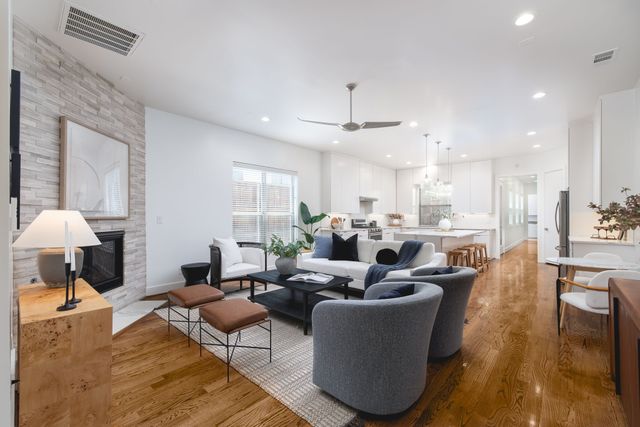 2415 Knight Street A, Dallas, TX 75219