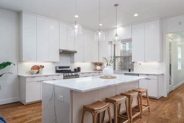 2415 Knight Street A, Dallas, TX 75219