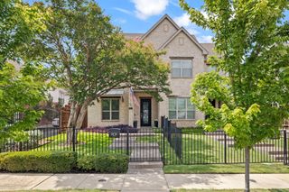 2415 Knight Street A, Dallas, TX 75219
