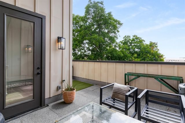 419 W 9th Street D, Dallas, TX 75208
