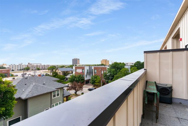 419 W 9th Street D, Dallas, TX 75208