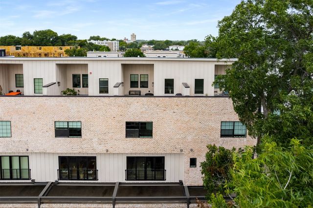 419 W 9th Street D, Dallas, TX 75208