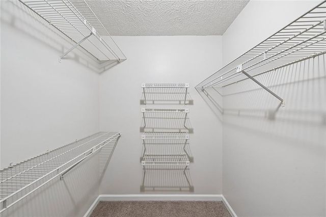 587 Farmbrook Trail NE, Kennesaw, GA 30144