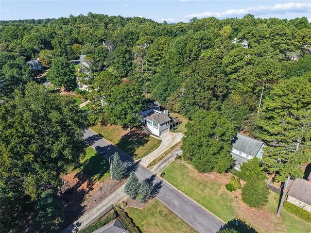 587 Farmbrook Trail NE, Kennesaw, GA 30144