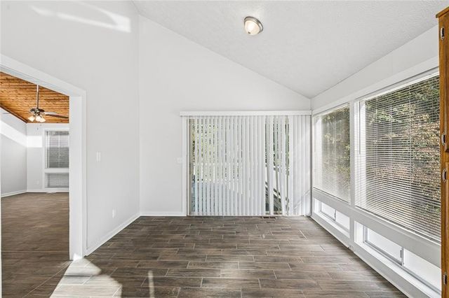 587 Farmbrook Trail NE, Kennesaw, GA 30144