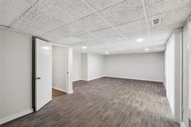 587 Farmbrook Trail NE, Kennesaw, GA 30144