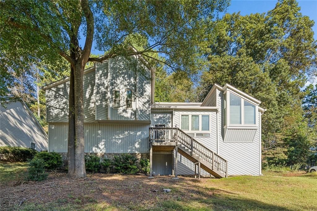 587 Farmbrook Trail NE, Kennesaw, GA 30144