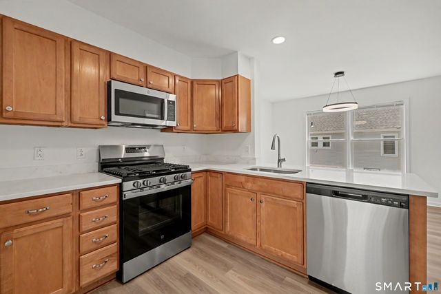 21 Whitmore Lane 1, Stamford, CT 06902