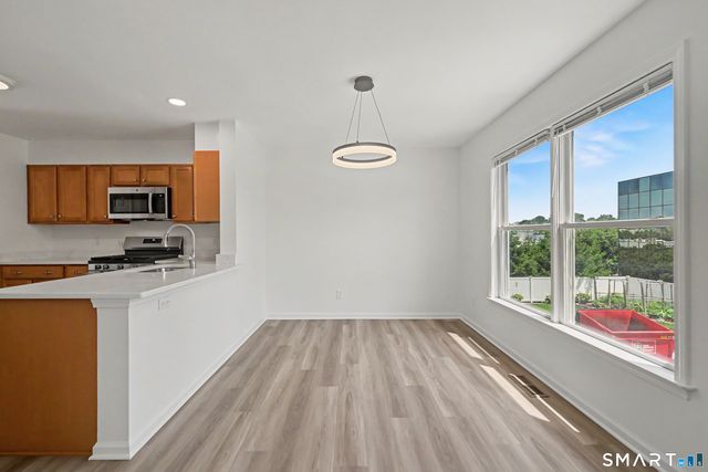 21 Whitmore Lane 1, Stamford, CT 06902