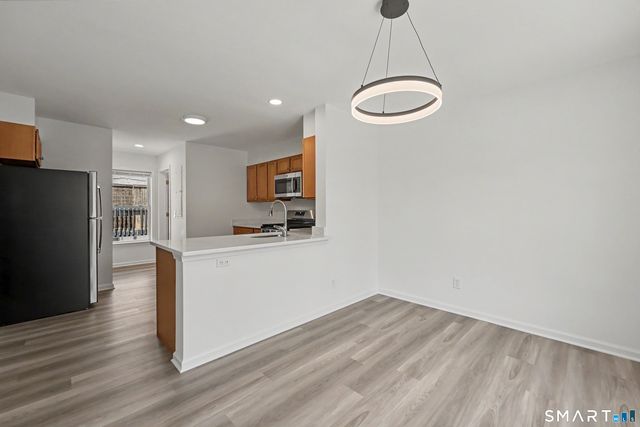 21 Whitmore Lane 1, Stamford, CT 06902
