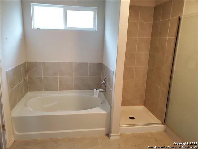 7614 Eclipse Mark, San Antonio, TX 78252