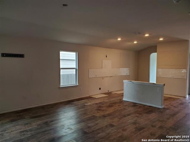 7614 Eclipse Mark, San Antonio, TX 78252