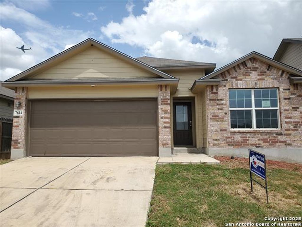 7614 Eclipse Mark, San Antonio, TX 78252