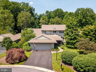 8 TULLAMORE DR, West Chester, PA 19382