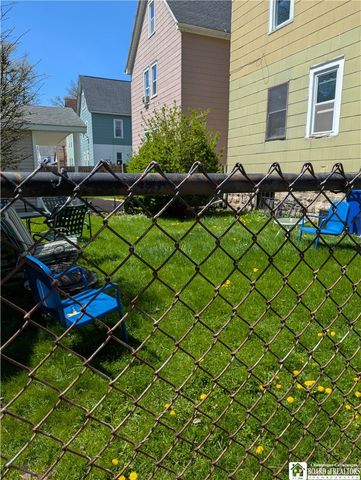 175 Indian Church Road, West Seneca, NY 14210