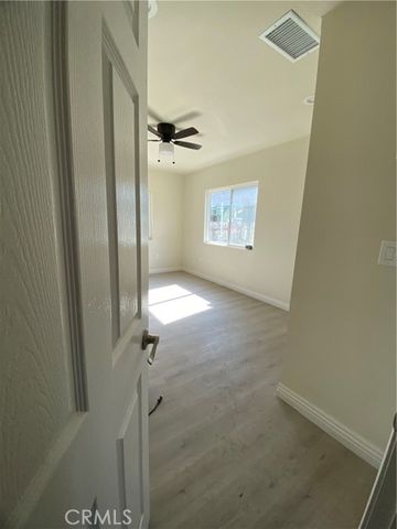 1727 W Santa Ana Boulevard, Santa Ana, CA 92703