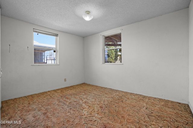 6329 CHERBOURG Avenue, El Paso, TX 79925