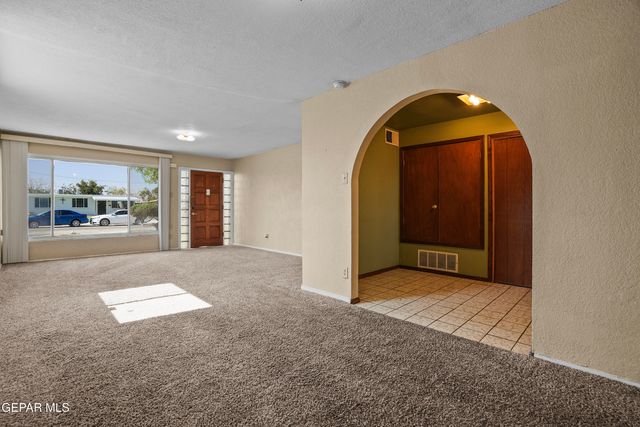 6329 CHERBOURG Avenue, El Paso, TX 79925