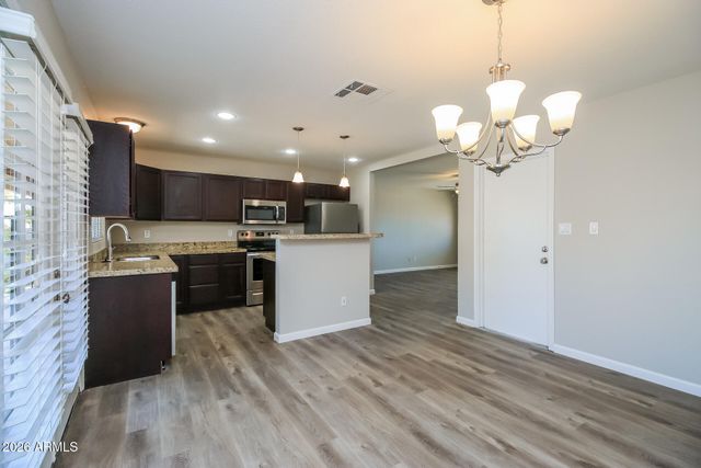 5716 S ROBERTS Road, Tempe, AZ 85283