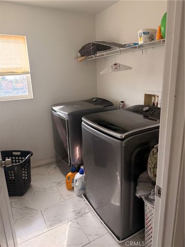 7667 Yellow Iris Court, Fontana, CA 92336