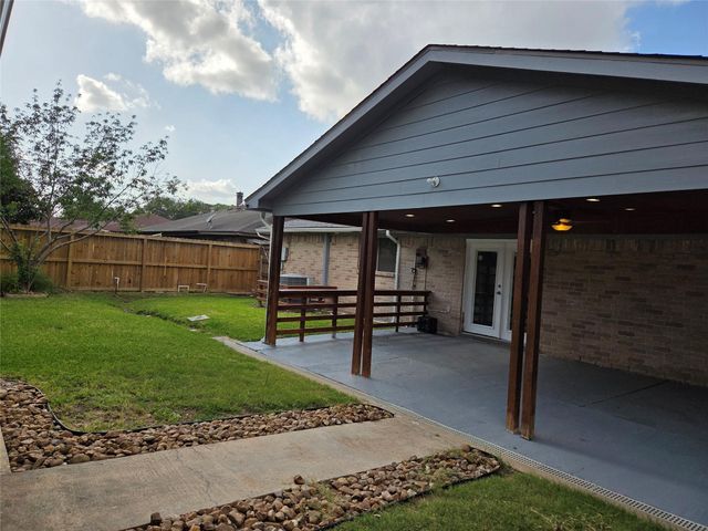 15415 Beechnut Street, Houston, TX 77083