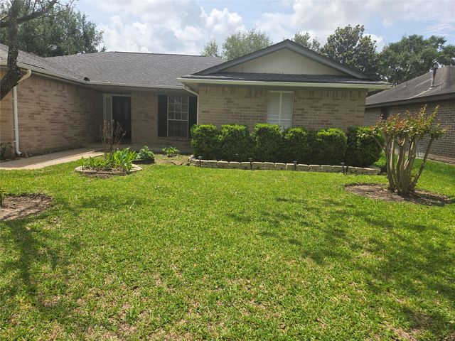 15415 Beechnut Street, Houston, TX 77083