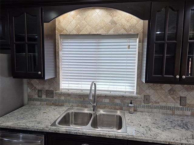 15415 Beechnut Street, Houston, TX 77083