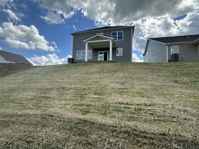 1089 Large Poppy Dr, La Vergne, TN 37086