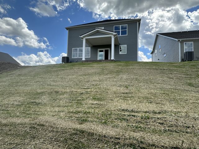 1089 Large Poppy Dr, La Vergne, TN 37086