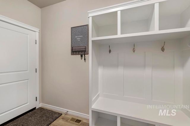 1229 Crestview Drive, Twin Falls, ID 83301